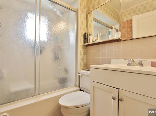 8610 Columbia Avenue, North Bergen NJ 07047