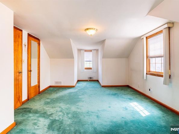 14 Arn Terrace, Secaucus NJ 07094