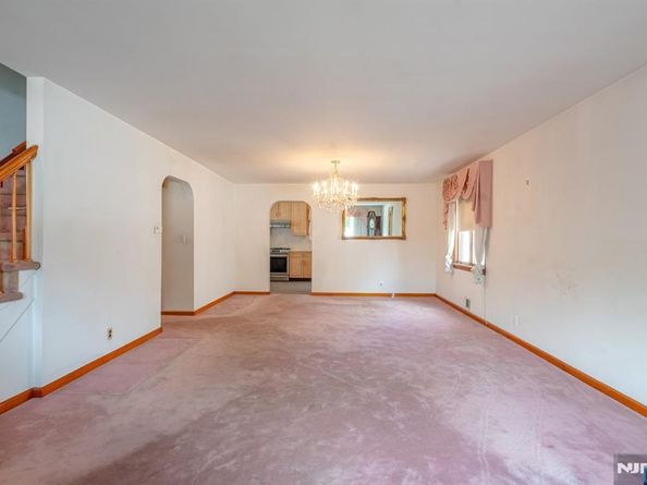 14 Arn Terrace, Secaucus NJ 07094
