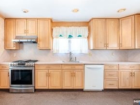 14 Arn Terrace, Secaucus NJ 07094