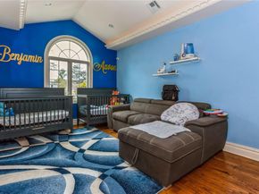 Undisclosed Address #L3543542, North Woodmere NY 11581