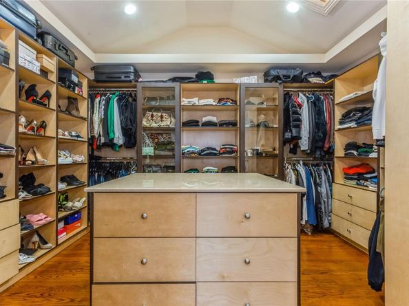Undisclosed Address #L3543542, North Woodmere NY 11581