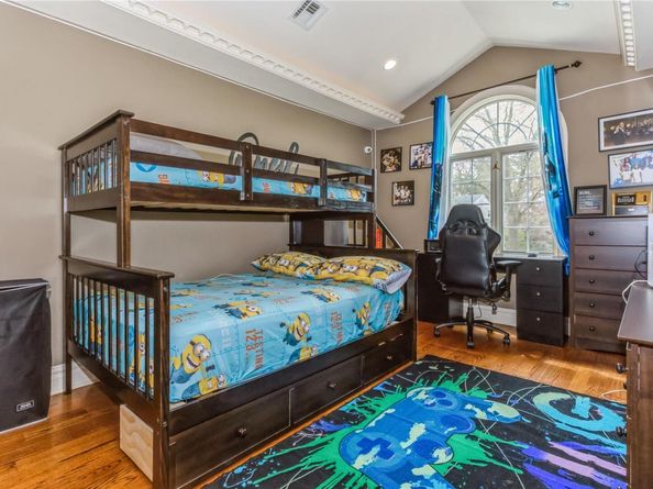 Undisclosed Address #L3543542, North Woodmere NY 11581