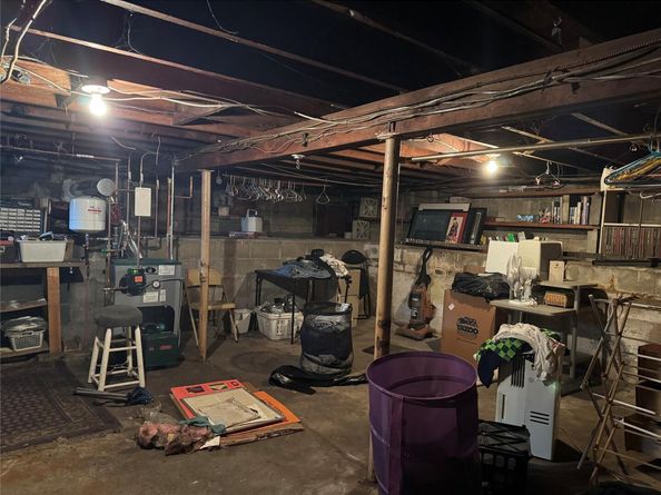 2 Glenda Drive, West Babylon NY 11704