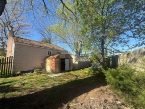 2 Glenda Drive, West Babylon NY 11704