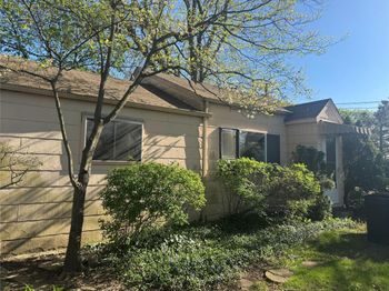 2 Glenda Drive