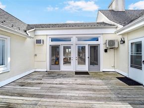 52 Main Street 52 Main Street, Westhampton Beach NY 11978