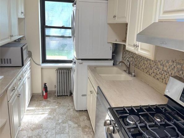 22-27 76 Street B2, East Elmhurst NY 11370