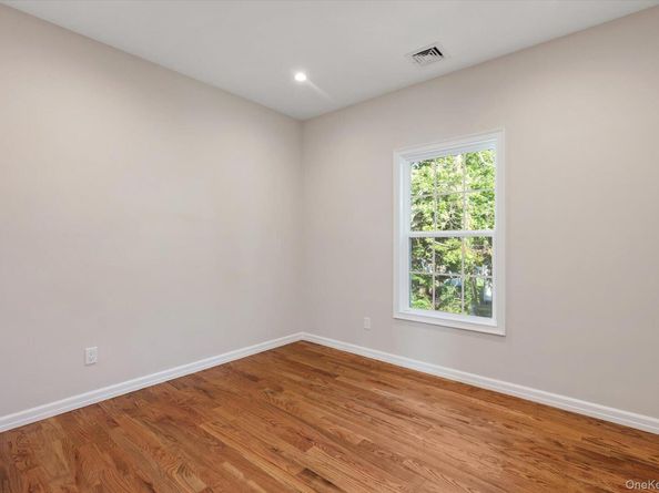 2 Gail-Grace Court, Copiague NY 11726