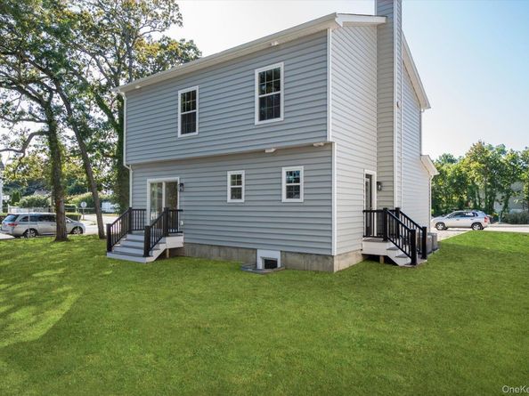2 Gail-Grace Court, Copiague NY 11726