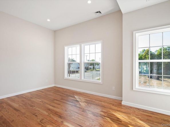 2 Gail-Grace Court, Copiague NY 11726