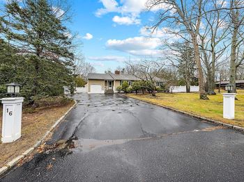16 SQUIRES Avenue