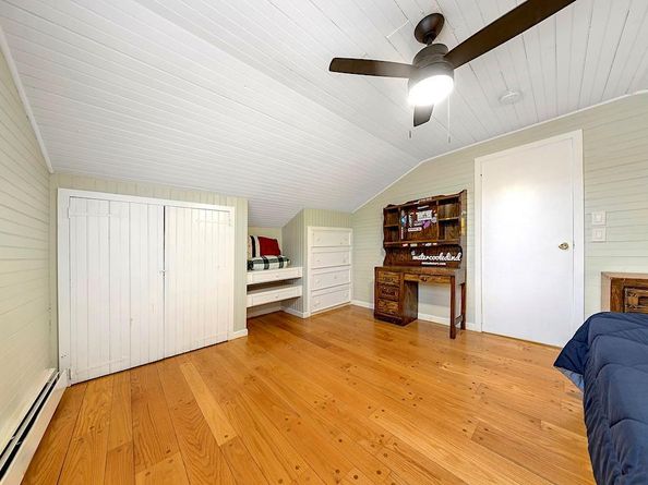 16 SQUIRES Avenue, East Quogue NY 11942