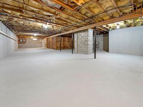 16 SQUIRES Avenue, East Quogue NY 11942
