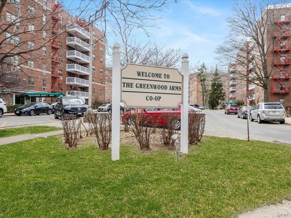 85-10 151 Avenue 5E, Howard Beach NY 11414