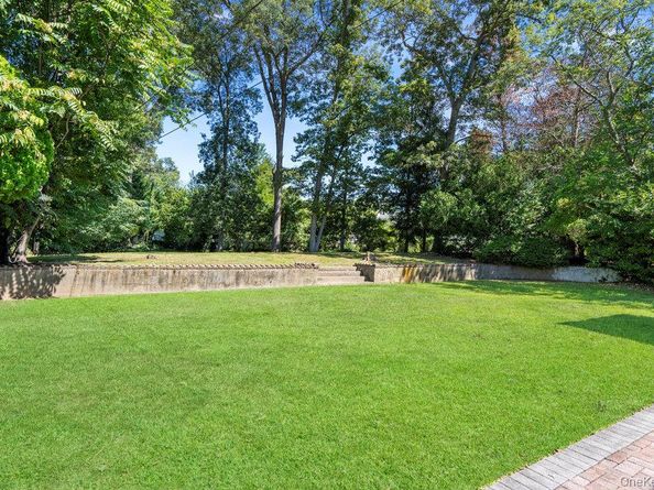 17 Wyoming Street, Commack NY 11725