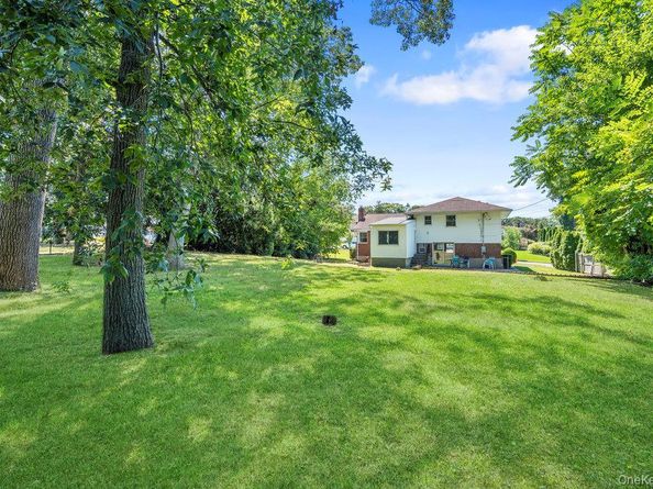 17 Wyoming Street, Commack NY 11725