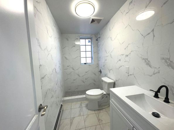 36-46 205th ST, Bayside NY 11361