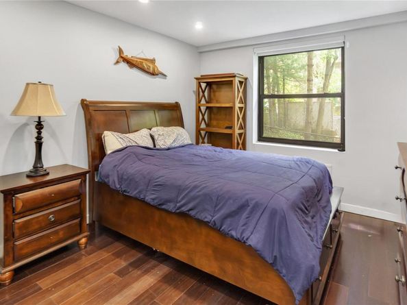 16 Stoner Avenue 1F, Great Neck NY 11021