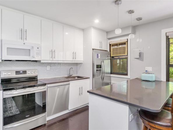 16 Stoner Avenue 1F, Great Neck NY 11021