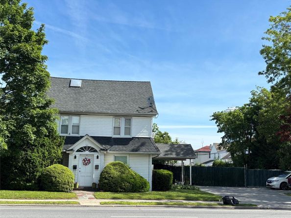 401 Merrick Road, Rockville Centre NY 11570