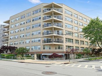 12 Old Mamaroneck Road