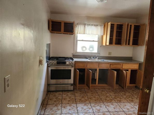 32 Yonkers Ave, Yonkers NY 10701