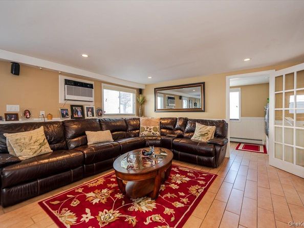 22 Cheshire Road, Inwood NY 11096