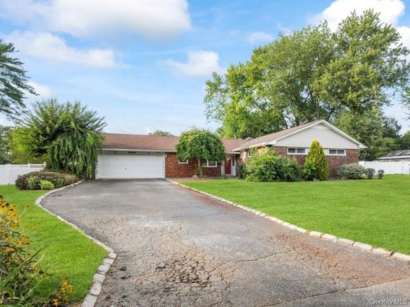 4 Marshmallow Drive, Commack NY 11725