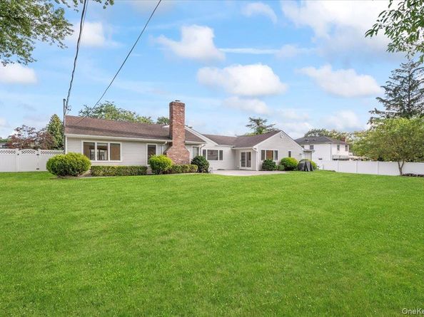 4 Marshmallow Drive, Commack NY 11725