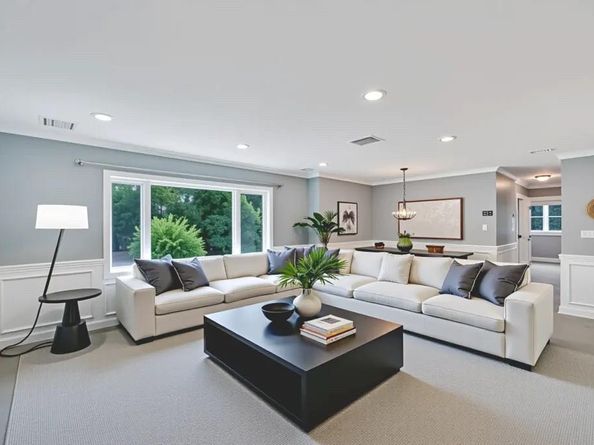 10 Evelyn Drive, Bethpage NY 11714