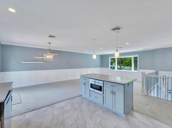 10 Evelyn Drive, Bethpage NY 11714