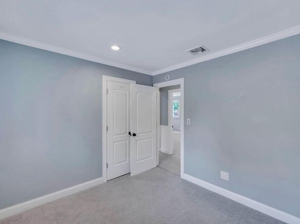 10 Evelyn Drive, Bethpage NY 11714