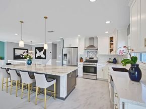 10 Evelyn Drive, Bethpage NY 11714