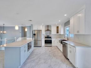 10 Evelyn Drive, Bethpage NY 11714