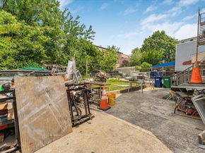 661 E 225th Street, Bronx NY 10466