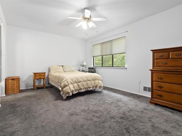 84 Molly Pitcher Lane H, Yorktown Heights NY 10598