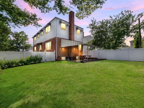 7636 250th Street, Bellerose NY 11426