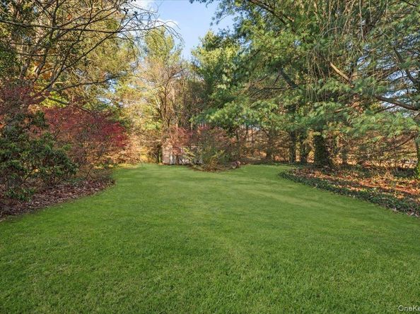 175 Laurel Lane, Laurel Hollow NY 11791