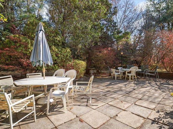 175 Laurel Lane, Laurel Hollow NY 11791