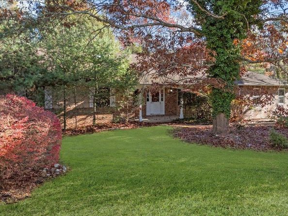 175 Laurel Lane, Laurel Hollow NY 11791