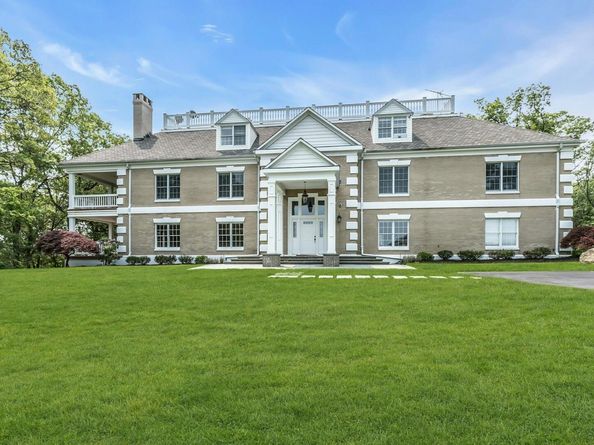 12 Orient Avenue, Northport NY 11768