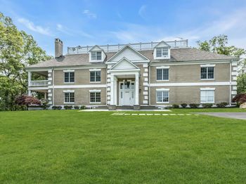 12 Orient Avenue