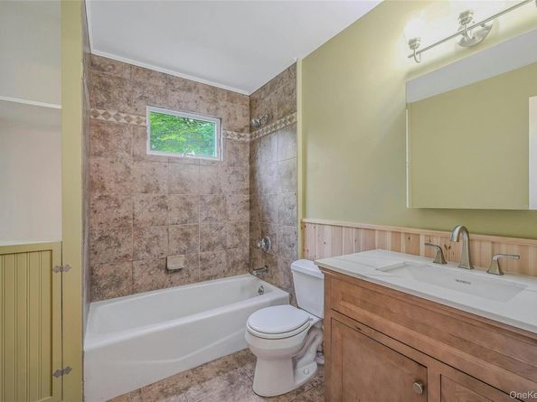 357 Church Lane, Aquebogue NY 11931