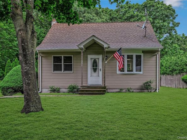 357 Church Lane, Aquebogue NY 11931