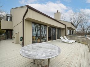 10 Windward Road, Glen Cove NY 11542