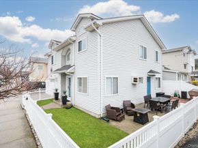 720 W Park Avenue, Long Beach NY 11561