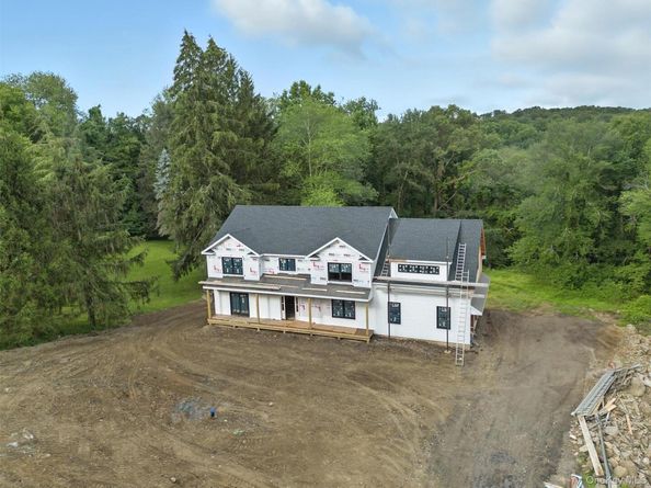 27 Sun Hill Road, Katonah NY 10536