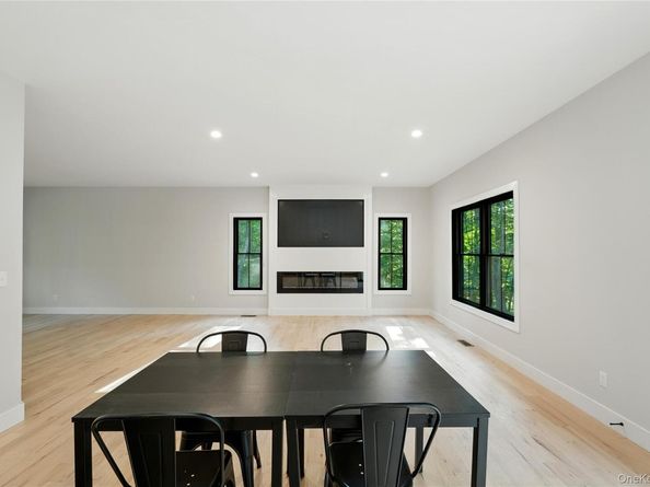 27 Sun Hill Road, Katonah NY 10536