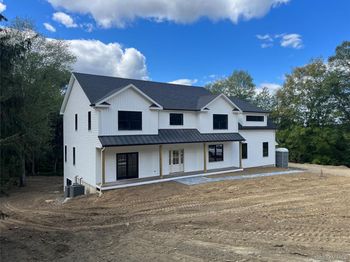 27 Sun Hill Road